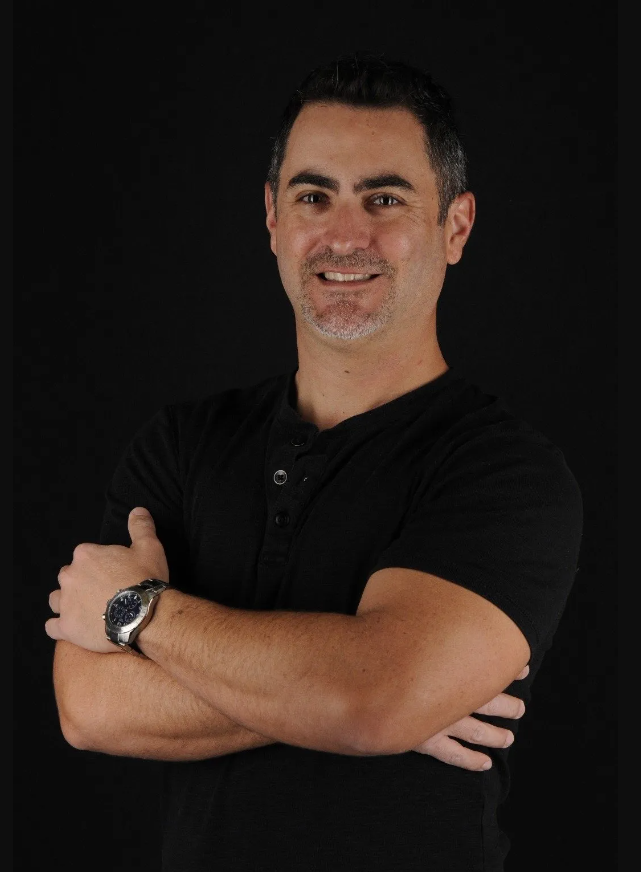 image of the doctor Memo Castro image of the doctor Memo Castro